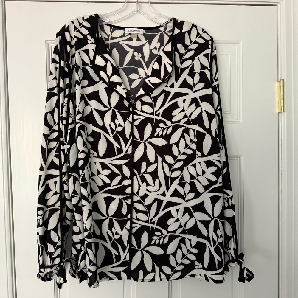 Calvin Klein Monochrome Leaf Print Blouse